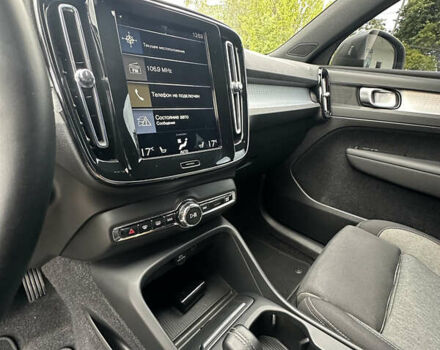 Серый Вольво XC40, объемом двигателя 1.97 л и пробегом 132 тыс. км за 30000 $, фото 31 на Automoto.ua