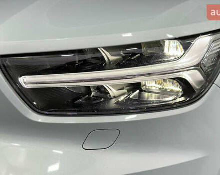 Серый Вольво XC40, объемом двигателя 1.97 л и пробегом 194 тыс. км за 24850 $, фото 14 на Automoto.ua