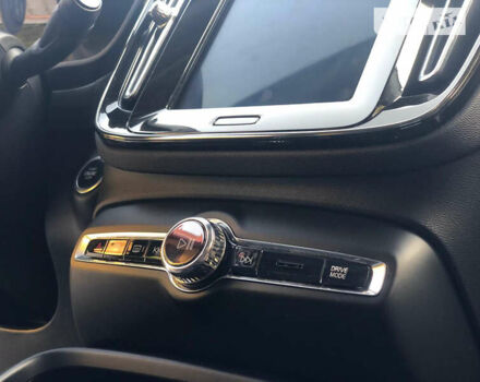 Серый Вольво XC40, объемом двигателя 2 л и пробегом 34 тыс. км за 29900 $, фото 67 на Automoto.ua