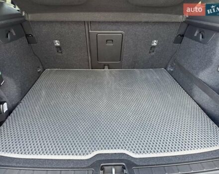 Серый Вольво XC40, объемом двигателя 1.97 л и пробегом 25 тыс. км за 35000 $, фото 42 на Automoto.ua