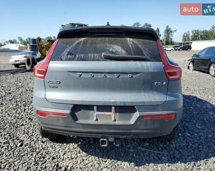 Серый Вольво XC40, объемом двигателя 2 л и пробегом 16 тыс. км за 10000 $, фото 5 на Automoto.ua