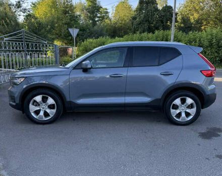 Сірий Вольво XC40, об'ємом двигуна 2 л та пробігом 65 тис. км за 20500 $, фото 3 на Automoto.ua