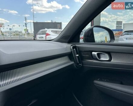 Серый Вольво XC40, объемом двигателя 1.97 л и пробегом 60 тыс. км за 38000 $, фото 26 на Automoto.ua
