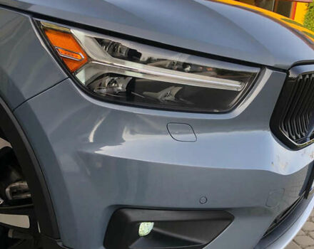 Серый Вольво XC40, объемом двигателя 2 л и пробегом 34 тыс. км за 29900 $, фото 5 на Automoto.ua