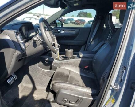 Серый Вольво XC40, объемом двигателя 2 л и пробегом 16 тыс. км за 10000 $, фото 6 на Automoto.ua