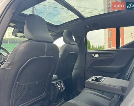 Сірий Вольво XC40, об'ємом двигуна 0 л та пробігом 49 тис. км за 27500 $, фото 9 на Automoto.ua