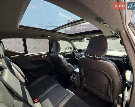 Сірий Вольво XC40, об'ємом двигуна 0 л та пробігом 78 тис. км за 25000 $, фото 9 на Automoto.ua