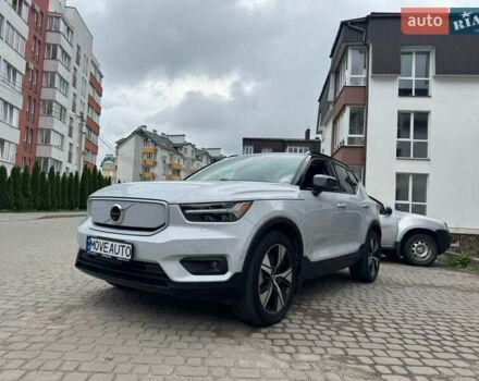 Сірий Вольво XC40, об'ємом двигуна 0 л та пробігом 49 тис. км за 27500 $, фото 3 на Automoto.ua