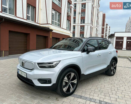 Серый Вольво XC40, объемом двигателя 0 л и пробегом 116 тыс. км за 27300 $, фото 2 на Automoto.ua