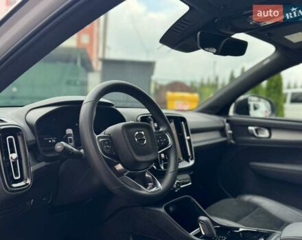 Сірий Вольво XC40, об'ємом двигуна 0 л та пробігом 49 тис. км за 27500 $, фото 6 на Automoto.ua