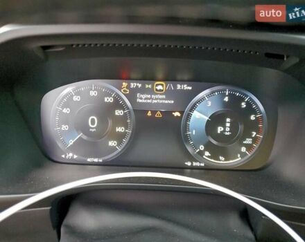 Сірий Вольво XC40, об'ємом двигуна 2 л та пробігом 65 тис. км за 7000 $, фото 8 на Automoto.ua