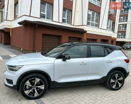 Серый Вольво XC40, объемом двигателя 0 л и пробегом 116 тыс. км за 27300 $, фото 3 на Automoto.ua