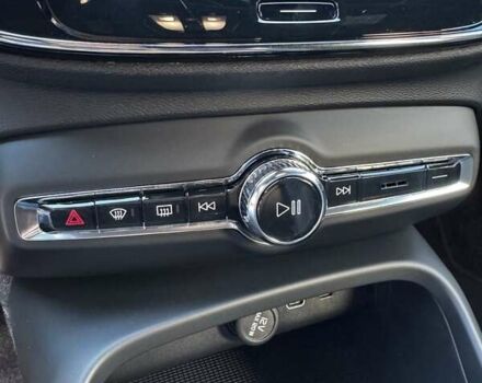 Серый Вольво XC40, объемом двигателя 0 л и пробегом 58 тыс. км за 26500 $, фото 20 на Automoto.ua