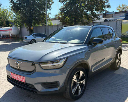Сірий Вольво XC40, об'ємом двигуна 0 л та пробігом 62 тис. км за 21399 $, фото 1 на Automoto.ua