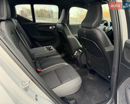 Серый Вольво XC40, объемом двигателя 0 л и пробегом 9 тыс. км за 31500 $, фото 12 на Automoto.ua