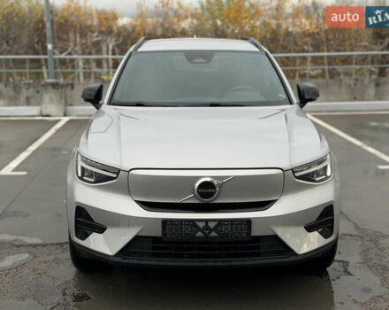 Серый Вольво XC40, объемом двигателя 0 л и пробегом 9 тыс. км за 31500 $, фото 5 на Automoto.ua