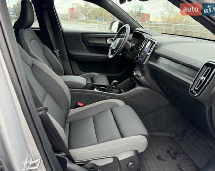 Серый Вольво XC40, объемом двигателя 0 л и пробегом 9 тыс. км за 31500 $, фото 13 на Automoto.ua