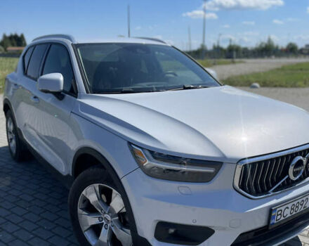 Сірий Вольво XC40, об'ємом двигуна 1.97 л та пробігом 124 тис. км за 23000 $, фото 1 на Automoto.ua