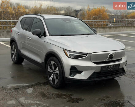 Серый Вольво XC40, объемом двигателя 0 л и пробегом 9 тыс. км за 31500 $, фото 4 на Automoto.ua