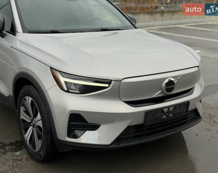 Серый Вольво XC40, объемом двигателя 0 л и пробегом 9 тыс. км за 31500 $, фото 3 на Automoto.ua