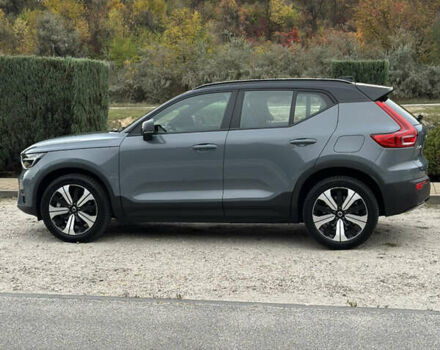 Серый Вольво XC40, объемом двигателя 0 л и пробегом 35 тыс. км за 29500 $, фото 4 на Automoto.ua