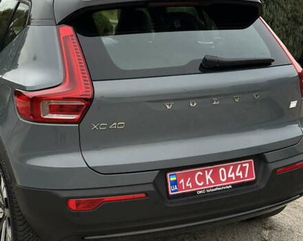 Серый Вольво XC40, объемом двигателя 0 л и пробегом 35 тыс. км за 29500 $, фото 3 на Automoto.ua