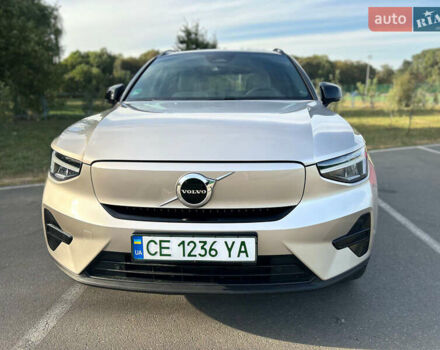 Серый Вольво XC40, объемом двигателя 0 л и пробегом 25 тыс. км за 29900 $, фото 2 на Automoto.ua