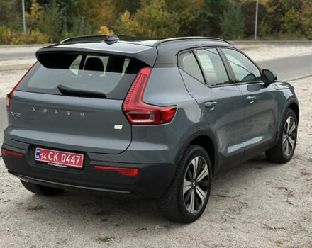 Серый Вольво XC40, объемом двигателя 0 л и пробегом 35 тыс. км за 29500 $, фото 2 на Automoto.ua