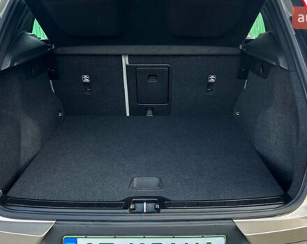 Серый Вольво XC40, объемом двигателя 0 л и пробегом 25 тыс. км за 29900 $, фото 15 на Automoto.ua