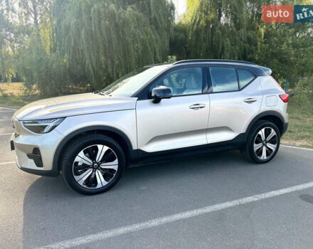 Серый Вольво XC40, объемом двигателя 0 л и пробегом 25 тыс. км за 29900 $, фото 4 на Automoto.ua