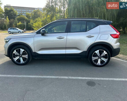 Серый Вольво XC40, объемом двигателя 0 л и пробегом 25 тыс. км за 29900 $, фото 5 на Automoto.ua