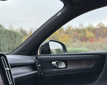 Серый Вольво XC40, объемом двигателя 0 л и пробегом 35 тыс. км за 29500 $, фото 10 на Automoto.ua