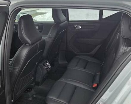 Сірий Вольво XC40, об'ємом двигуна 1.97 л та пробігом 2 тис. км за 34900 $, фото 12 на Automoto.ua