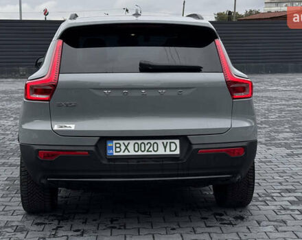Серый Вольво XC40, объемом двигателя 0 л и пробегом 6 тыс. км за 34900 $, фото 4 на Automoto.ua