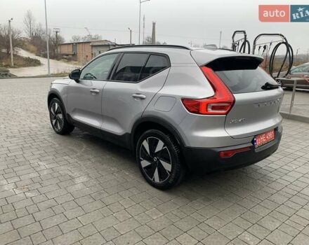 Серый Вольво XC40, объемом двигателя 0 л и пробегом 30 тыс. км за 32300 $, фото 3 на Automoto.ua