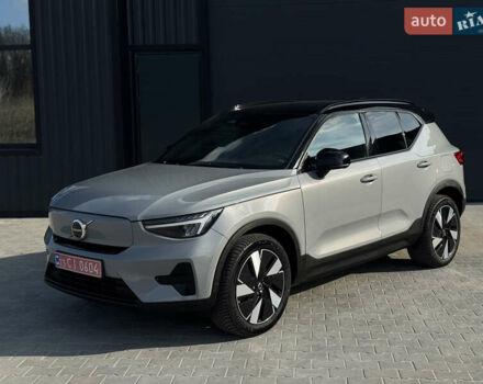 Серый Вольво XC40, объемом двигателя 0 л и пробегом 23 тыс. км за 26500 $, фото 2 на Automoto.ua