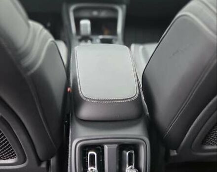 Сірий Вольво XC40, об'ємом двигуна 1.97 л та пробігом 2 тис. км за 34900 $, фото 11 на Automoto.ua