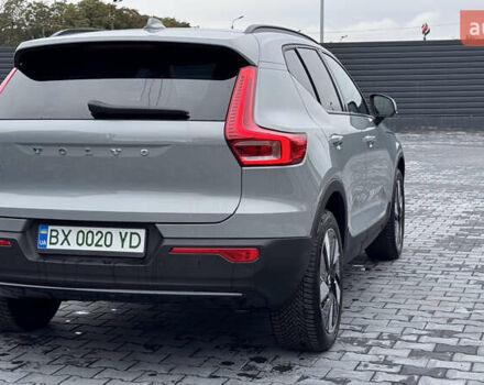 Серый Вольво XC40, объемом двигателя 0 л и пробегом 6 тыс. км за 34900 $, фото 2 на Automoto.ua