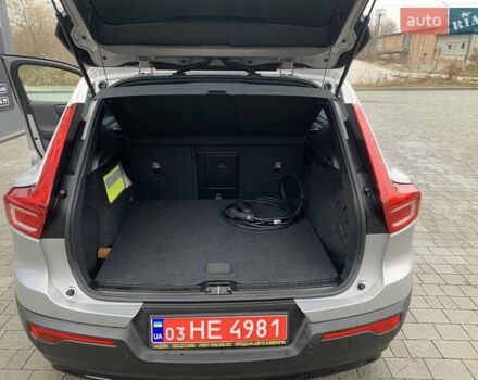 Серый Вольво XC40, объемом двигателя 0 л и пробегом 30 тыс. км за 32300 $, фото 21 на Automoto.ua