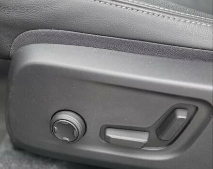 Сірий Вольво XC40, об'ємом двигуна 1.97 л та пробігом 2 тис. км за 34900 $, фото 5 на Automoto.ua