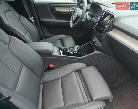 Серый Вольво XC40, объемом двигателя 1.97 л и пробегом 8 тыс. км за 46700 $, фото 9 на Automoto.ua