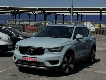 Вольво XC40 2018 у Львові на Automoto.ua Сірий Вольво XC40, об'ємом двигуна 2 л та пробігом 107 тис. км за 21900 $, фото 1 на Automoto.ua