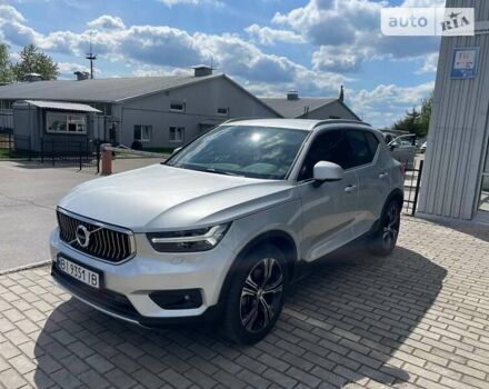 Серый Вольво XC40, объемом двигателя 1.97 л и пробегом 53 тыс. км за 30900 $, фото 1 на Automoto.ua