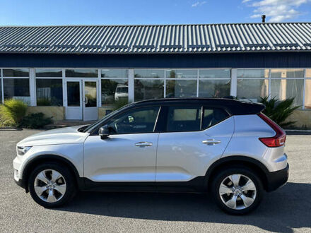 Серый Вольво XC40, объемом двигателя 2 л и пробегом 89 тыс. км за 27500 $, фото 1 на Automoto.ua