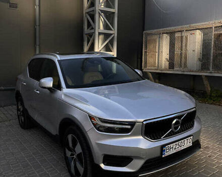 Серый Вольво XC40, объемом двигателя 1.97 л и пробегом 103 тыс. км за 19000 $, фото 1 на Automoto.ua