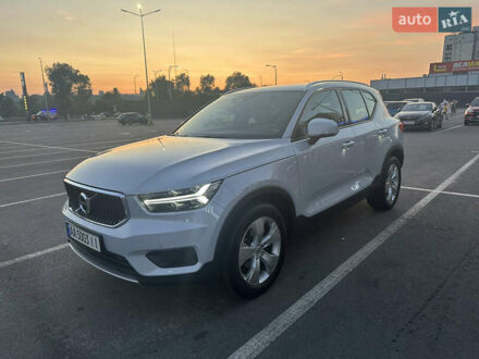 Вольво XC40 2019 в Киеве на Automoto.ua Серый Вольво XC40, объемом двигателя 1.48 л и пробегом 46 тыс. км за 33000 $, фото 1 на Automoto.ua