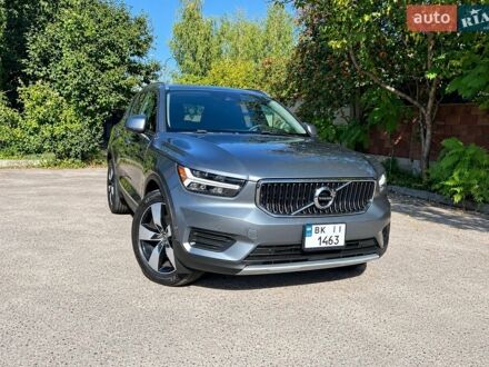 Сірий Вольво XC40, об'ємом двигуна 1.97 л та пробігом 70 тис. км за 23700 $, фото 1 на Automoto.ua
