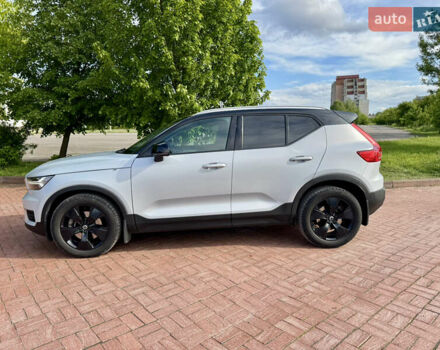 Серый Вольво XC40, объемом двигателя 1.97 л и пробегом 116 тыс. км за 31000 $, фото 1 на Automoto.ua