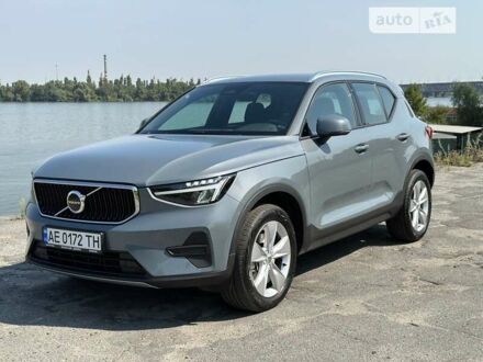 Вольво XC40 2022 в Днепре (Днепропетровске) на Automoto.ua Серый Вольво XC40, объемом двигателя 2 л и пробегом 12 тыс. км за 43500 $, фото 1 на Automoto.ua