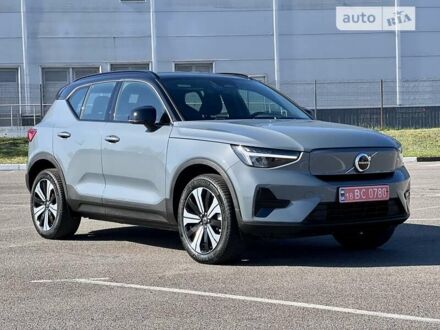 Серый Вольво XC40, объемом двигателя 0 л и пробегом 10 тыс. км за 35999 $, фото 1 на Automoto.ua